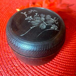 Vintage JAPANESE Small Hand-carved Covered Round Wood Dresser Box